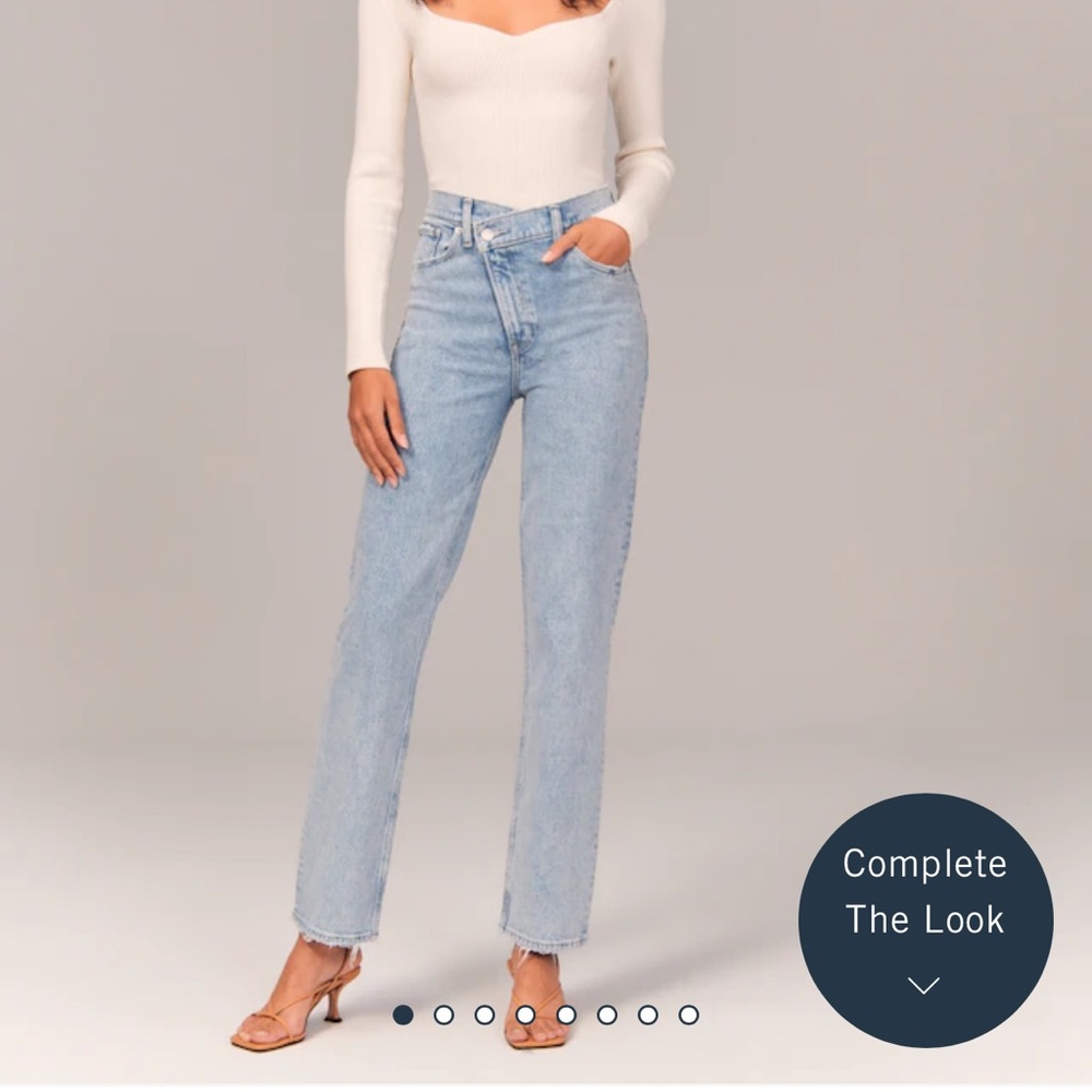Abercrombie Ultra High Rise 90s Straight Jeans